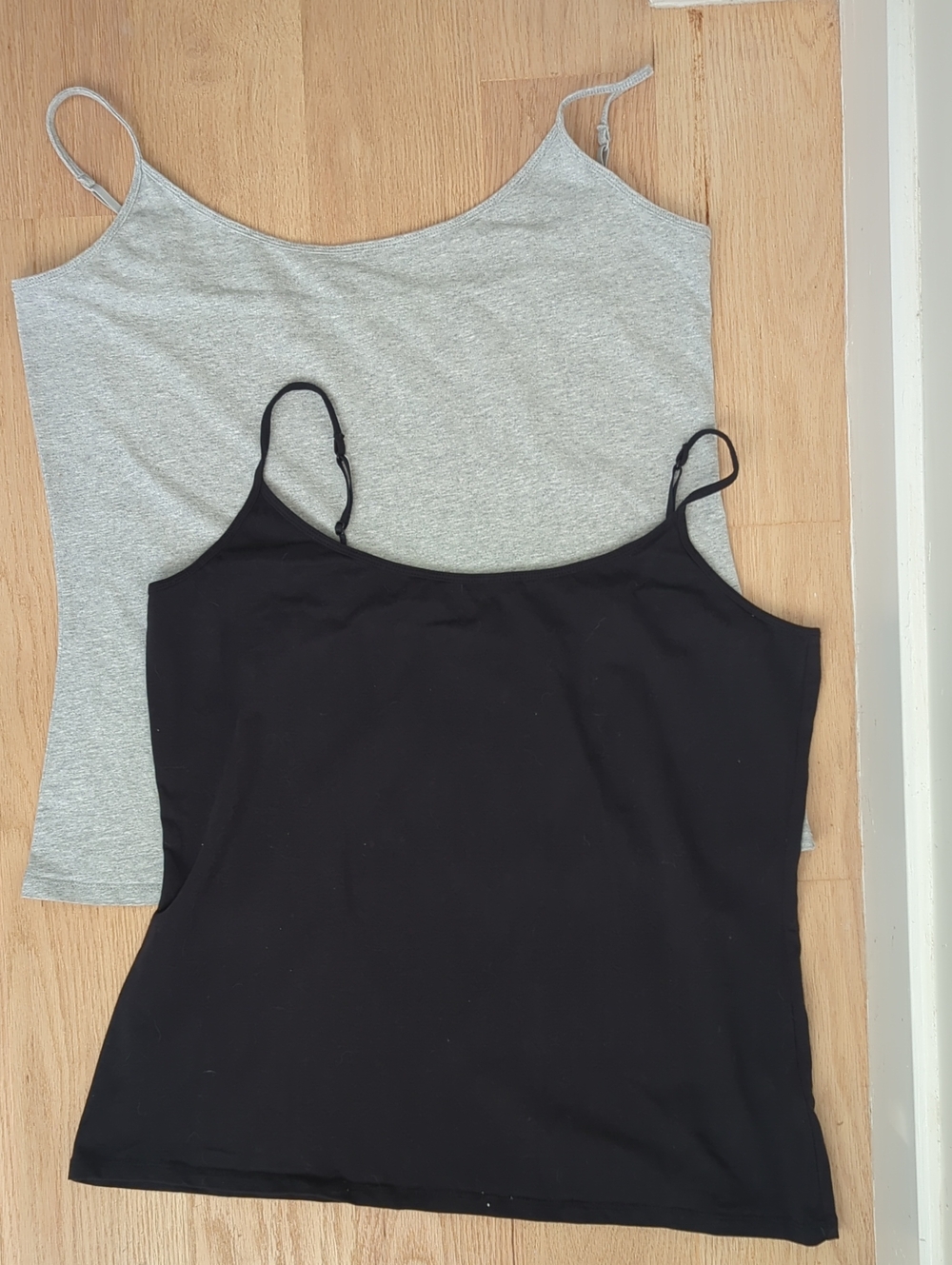 NWOT Two (2) Women's XXL Amazon Women's Camisole Set - Black & Light Gray